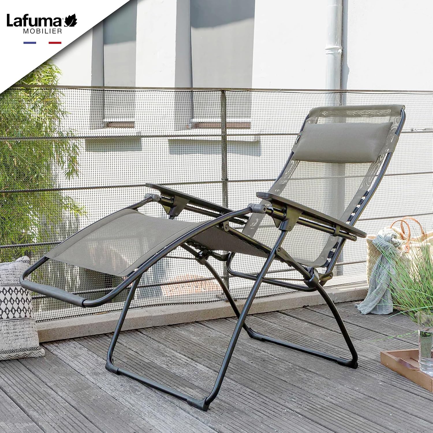 Zero Gravity Wide Lawn Recliner with Neck Pillow, Seigle